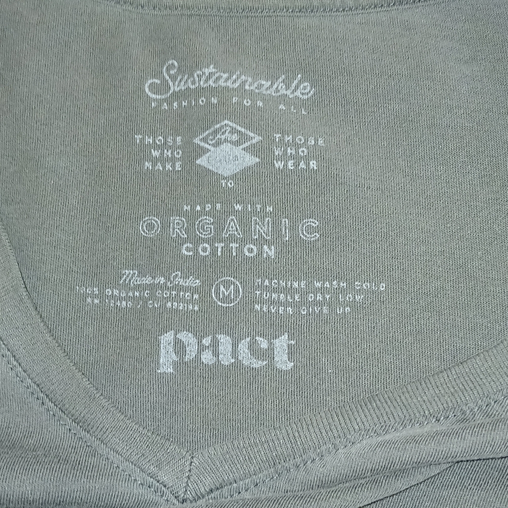 Pact Organic Women's Black V neck T-shirt Medium